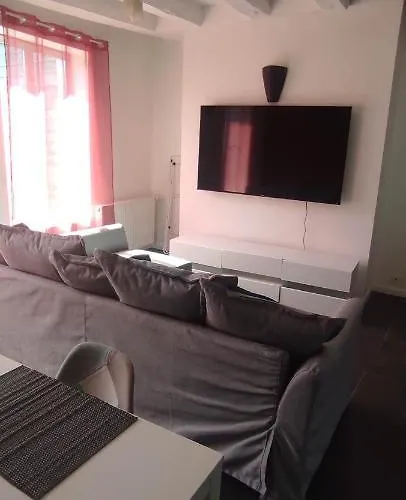 Aubigny Appartement Centre Ville 1E Etage